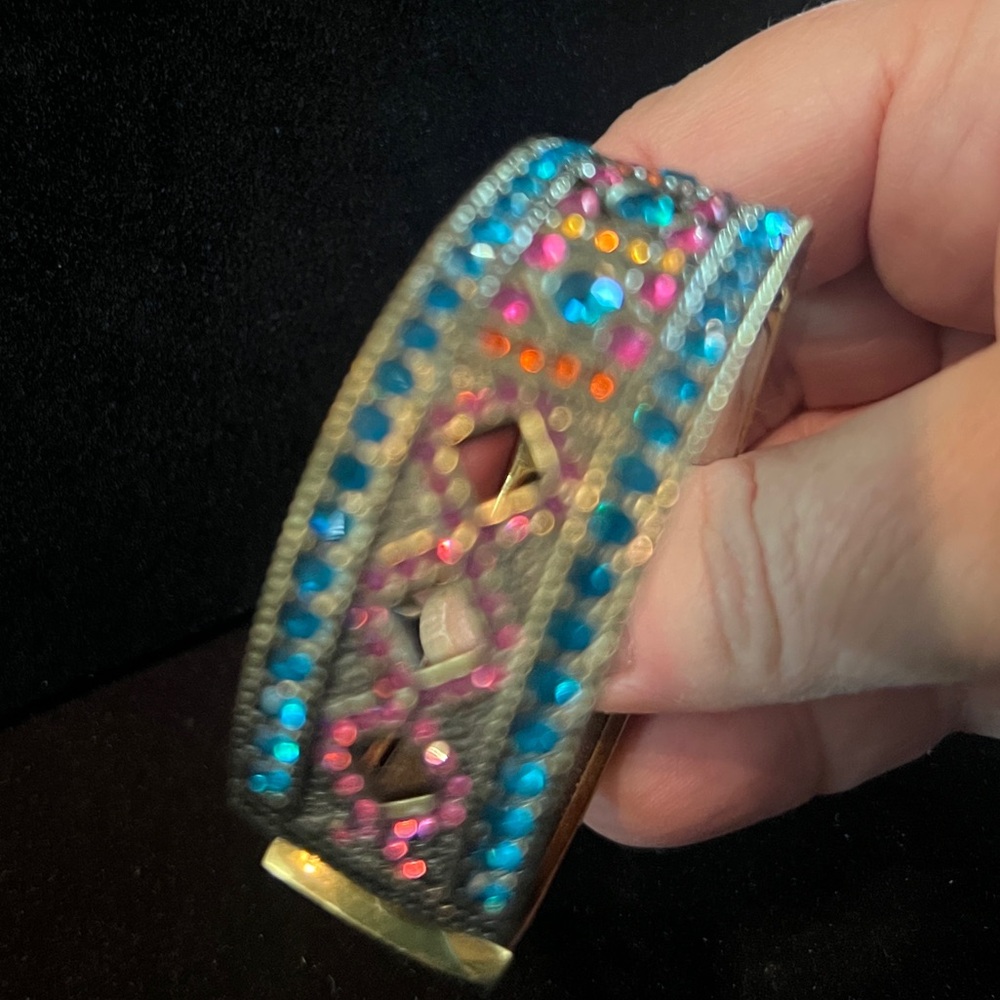 Heidi Daus crystal cuff watch hinged bracelet NIB - Picture 4 of 11